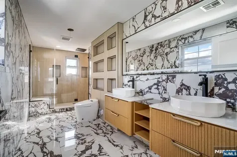 307 Schepis Avenue Saddle Brook NJ 07663