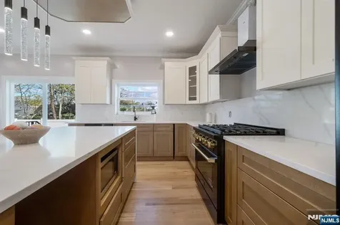 307 Schepis Avenue Saddle Brook NJ 07663