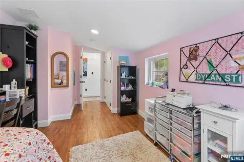 24 N Crest Drive Cresskill NJ 07626