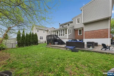 24 N Crest Drive Cresskill NJ 07626