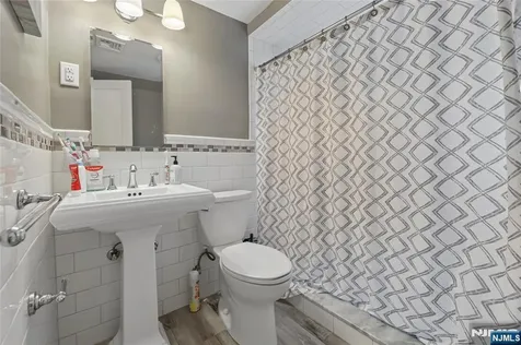 24 N Crest Drive Cresskill NJ 07626