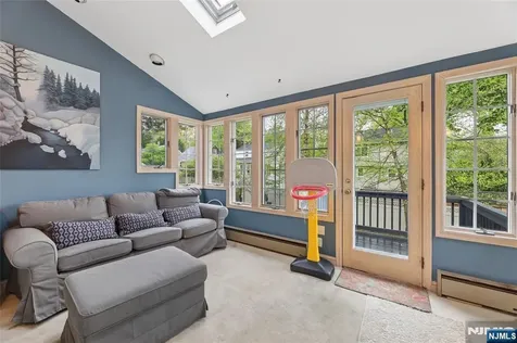 24 N Crest Drive Cresskill NJ 07626