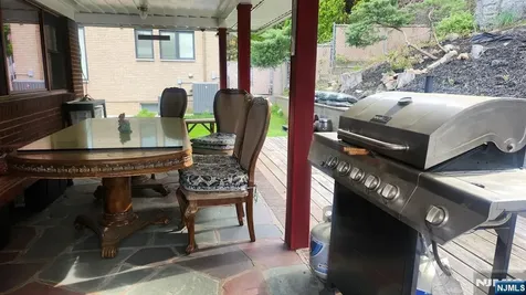 468 Oak Street Ridgefield NJ 07657