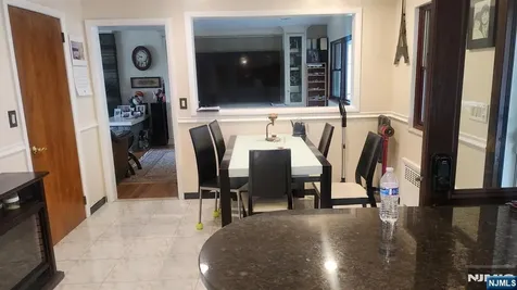468 Oak Street Ridgefield NJ 07657
