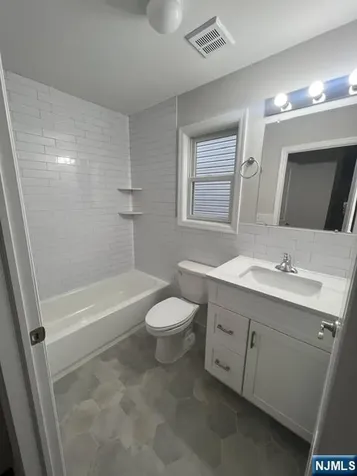 66 Delaware Street Elizabeth NJ 07206