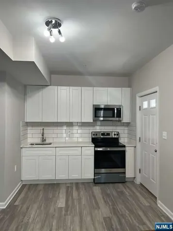66 Delaware Street Elizabeth NJ 07206
