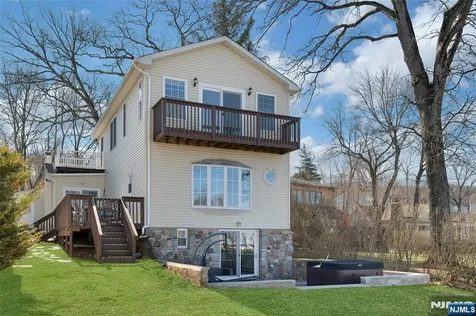 32 Mcnabb Road Jefferson Township NJ 07849