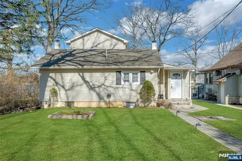 32 Mcnabb Road Jefferson Township NJ 07849