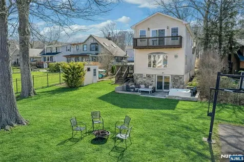 32 Mcnabb Road Jefferson Township NJ 07849