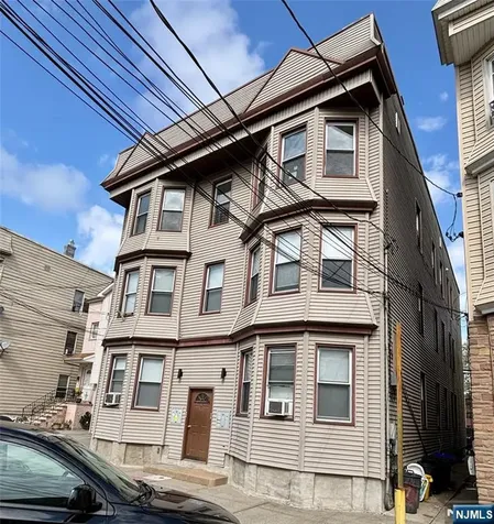 7 Franklin Avenue Harrison NJ 07029