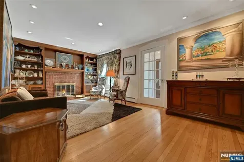 1334 Pennington Road Teaneck NJ 07666