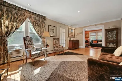 1334 Pennington Road Teaneck NJ 07666