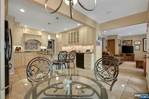 1334 Pennington Road Teaneck NJ 07666