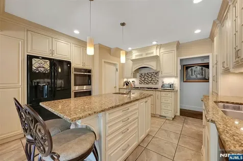 1334 Pennington Road Teaneck NJ 07666