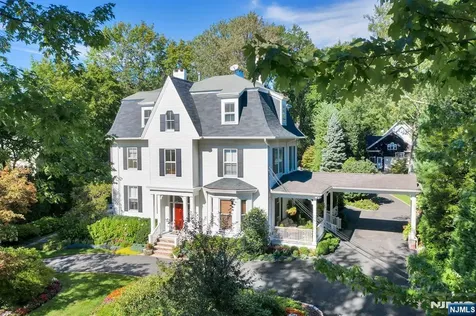167 Maple Street Englewood NJ 07631