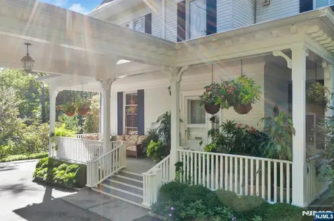 167 Maple Street Englewood NJ 07631