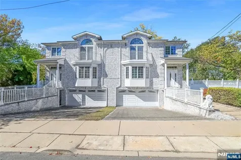 4 Maple Avenue Waldwick NJ 07463