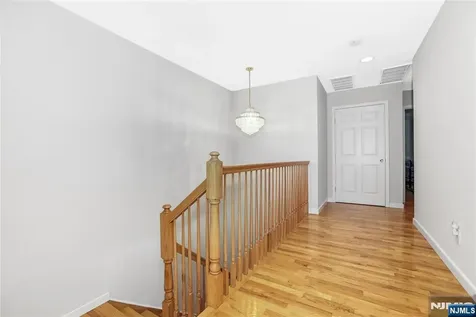 4 Maple Avenue Waldwick NJ 07463
