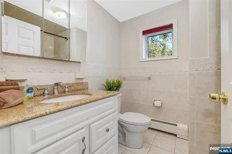 4 Maple Avenue Waldwick NJ 07463