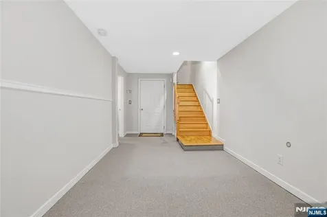 4 Maple Avenue Waldwick NJ 07463