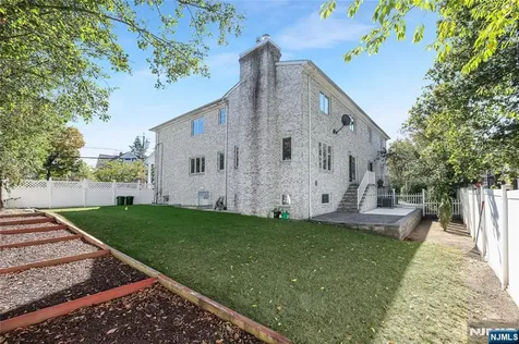 4 Maple Avenue Waldwick NJ 07463