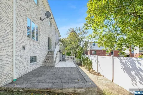 4 Maple Avenue Waldwick NJ 07463