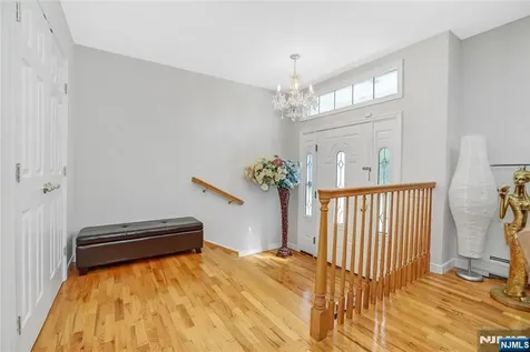 4 Maple Avenue Waldwick NJ 07463