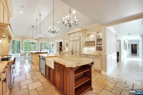 554 Hampton Hill Road Franklin Lakes NJ 07417