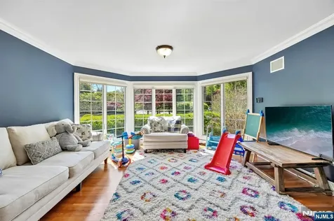 554 Hampton Hill Road Franklin Lakes NJ 07417