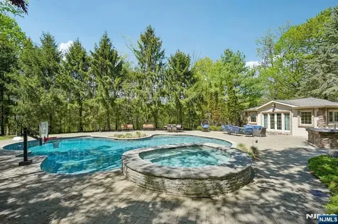 554 Hampton Hill Road Franklin Lakes NJ 07417