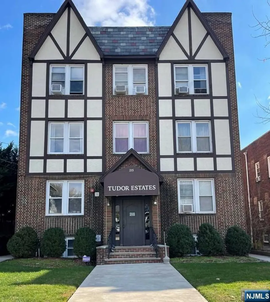 215 Orient Way Rutherford NJ 07070