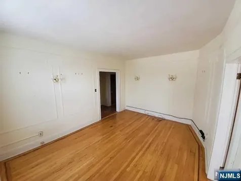 215 Orient Way Rutherford NJ 07070