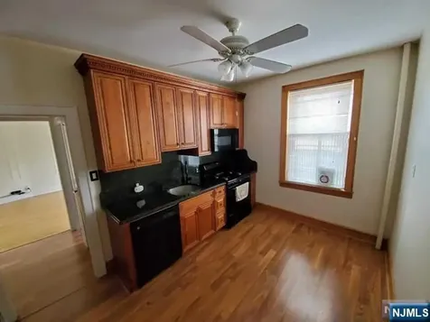 215 Orient Way Rutherford NJ 07070