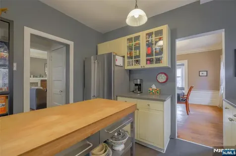 383 Park Avenue Rutherford NJ 07070