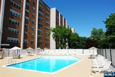 39 39th Street Paterson NJ 07514