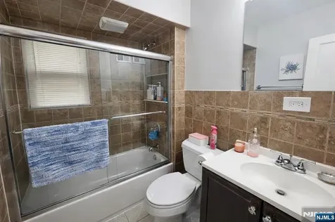 103 E Cedar Lane Teaneck NJ 07666