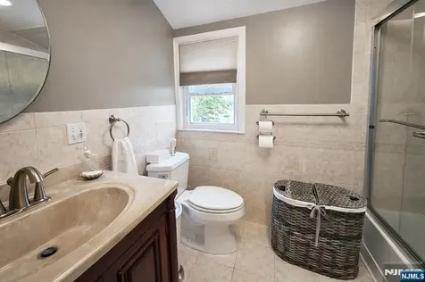 103 E Cedar Lane Teaneck NJ 07666