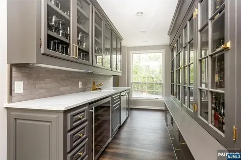 190 Ridgewood Avenue Glen Ridge NJ 07028