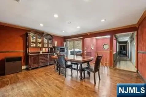 22 John Circle Norwood NJ 07648