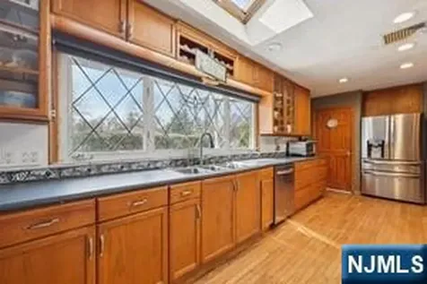 22 John Circle Norwood NJ 07648