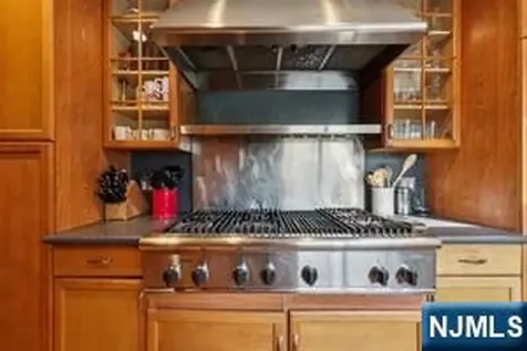 22 John Circle Norwood NJ 07648