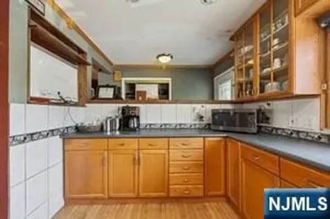 22 John Circle Norwood NJ 07648