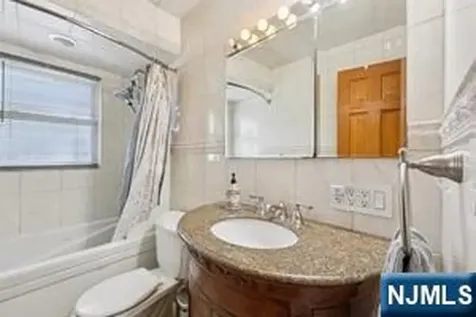 22 John Circle Norwood NJ 07648