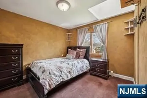 22 John Circle Norwood NJ 07648