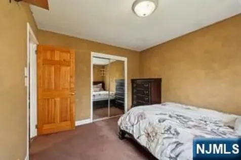 22 John Circle Norwood NJ 07648