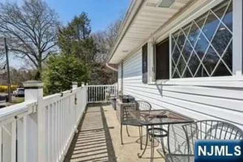 22 John Circle Norwood NJ 07648