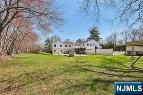 22 John Circle Norwood NJ 07648