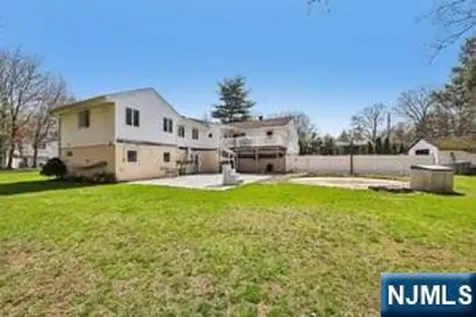 22 John Circle Norwood NJ 07648
