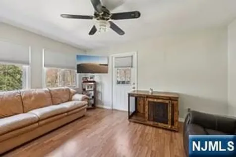 22 John Circle Norwood NJ 07648