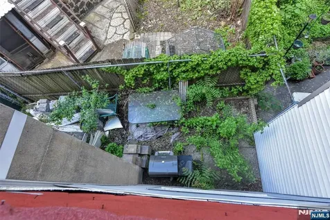557 Hudson Avenue Weehawken NJ 07086